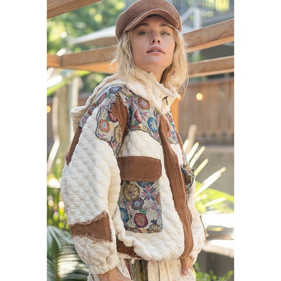 POL Cream Quilted Mock Neck Jacket with Floral Jacquard Contrast - Picture 8 of 9